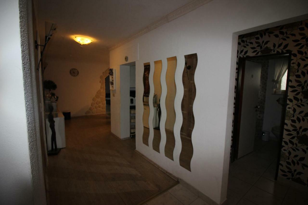 Haus Abbi, Ferienwohnung Mit Schwimmbad Hage 외부 사진