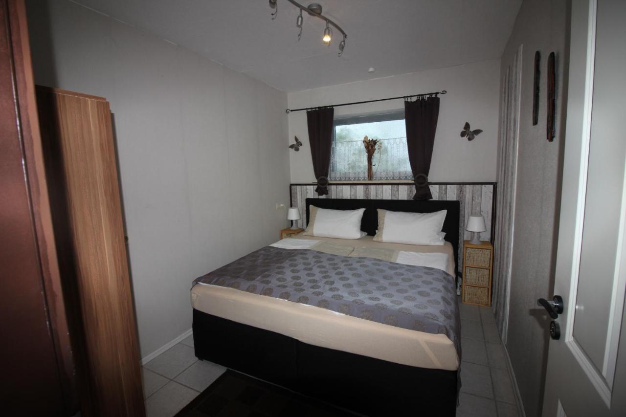 Haus Abbi, Ferienwohnung Mit Schwimmbad Hage 외부 사진